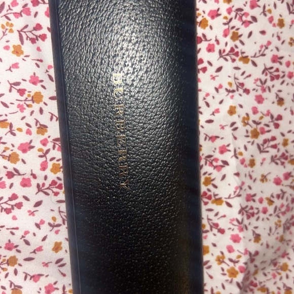 Burberry eyeglass case - Picture 4 of 6